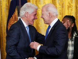 Biden dan Clinton Peringati Tiga Dekade UU Cuti Keluarga Tidak Berbayar di AS