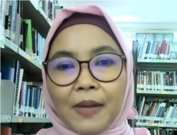 Komisioner Komnas Perempuan, Siti Aminah Tardi. (Foto: VOA/Nurhadi)
